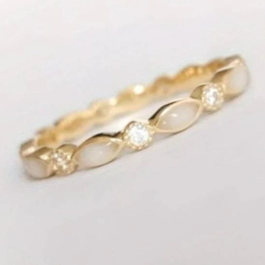 Elegant Gold Ring for Every Occasion