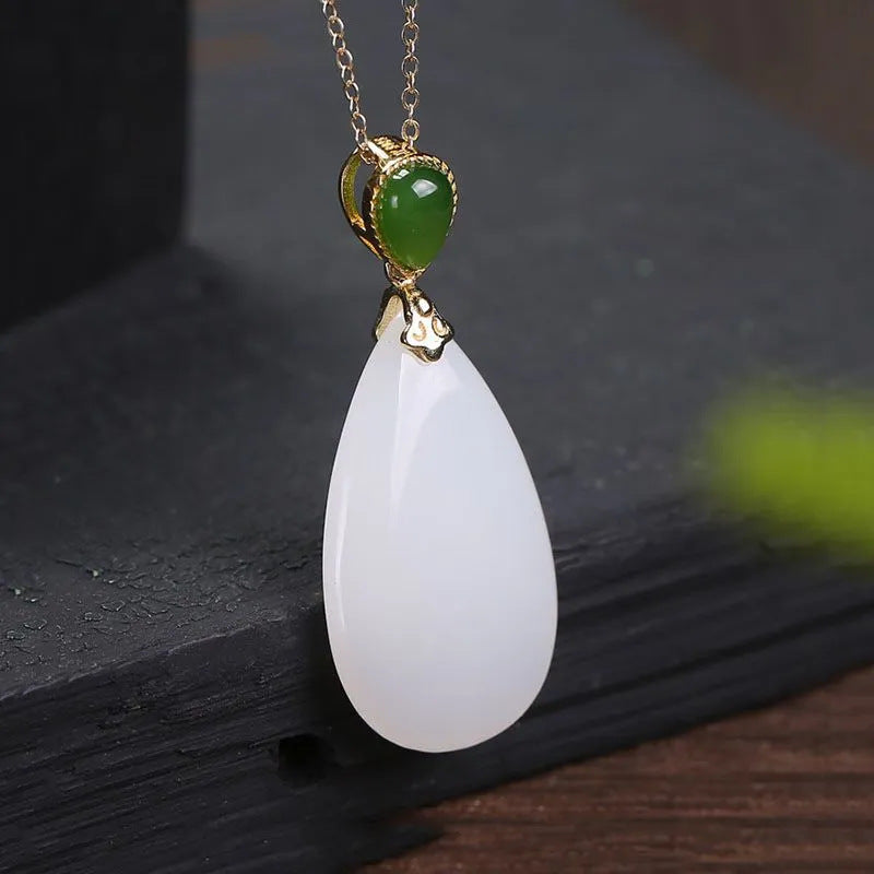 Classic Chain with Timeless Appeal