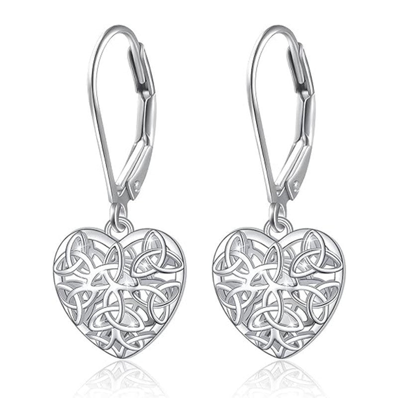 Charming Earring for Any Occasion