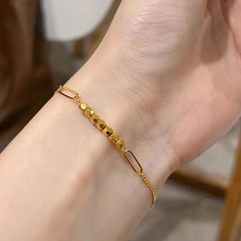 Stunning Gold Bracelet for Daily Wear