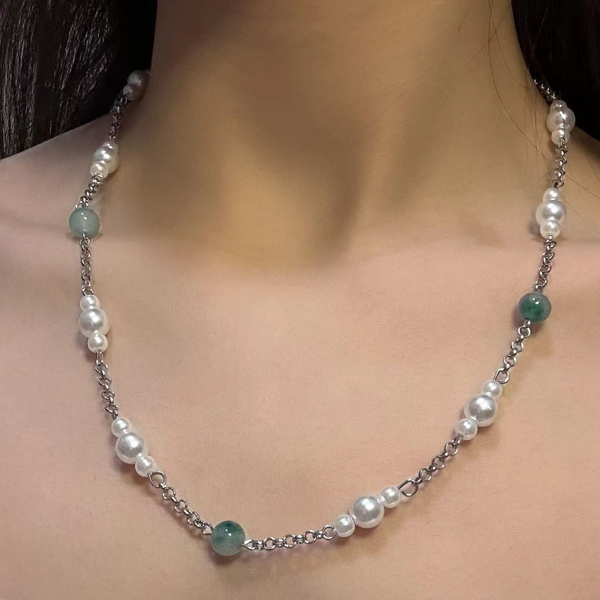 Romantic Pearl Necklace for Special Moments