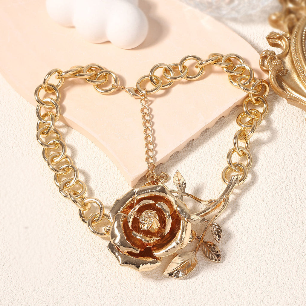 Charming Pendant for Any Occasion