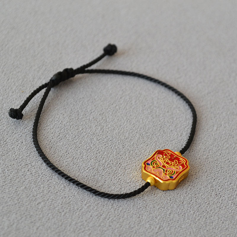 Charming Gold Bracelet for Any Occasion