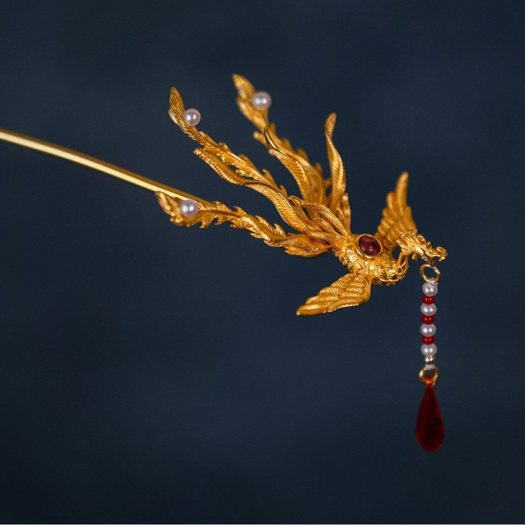 Elegant Gold Piece for Every Occasion