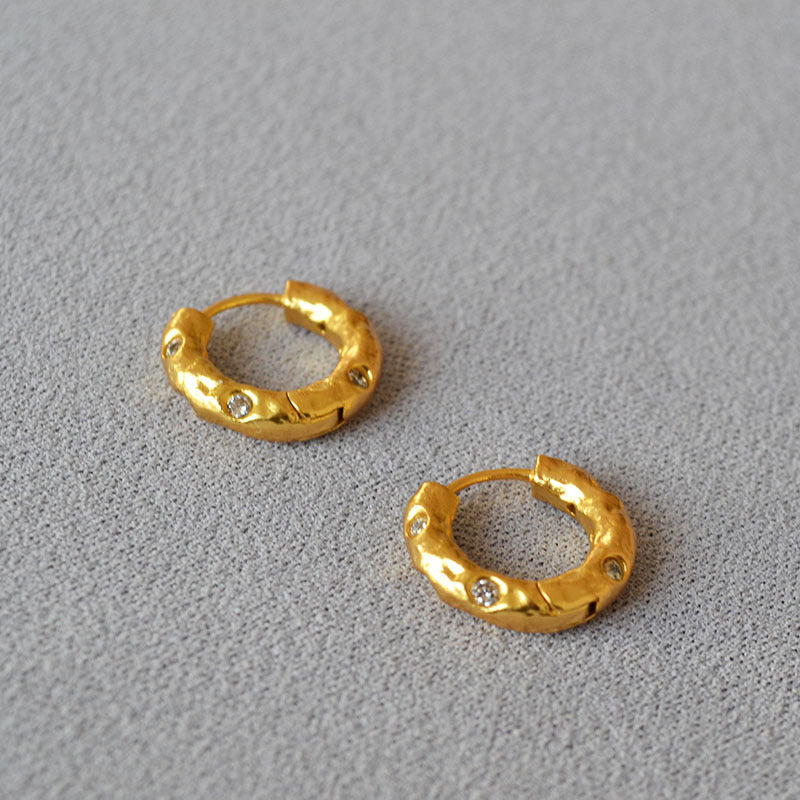 Stunning Gold Earring for Daily Wear