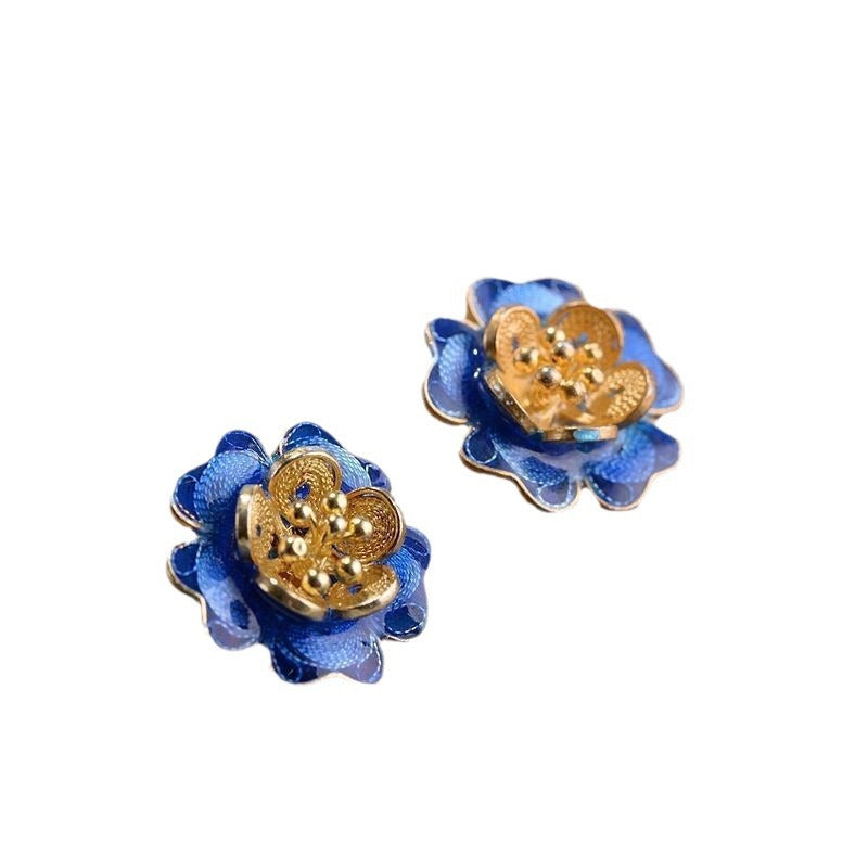 Elegant Silver Earring for Every Occasion