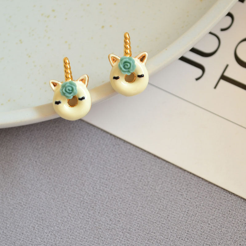 Beautiful Gold Earring with Unique Style