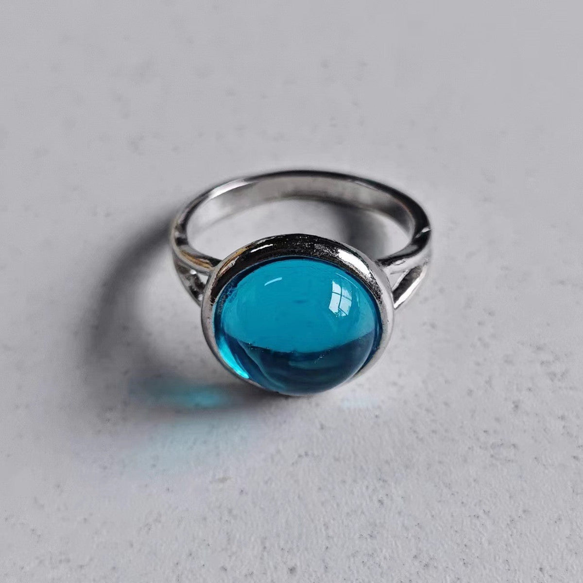 Charming Silver Ring for Any Occasion