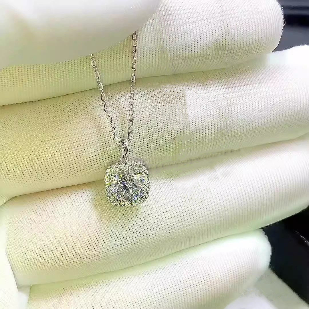 Romantic Necklace for Special Moments