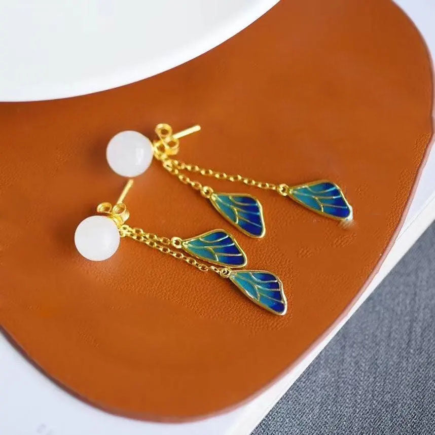 Beautiful Silver Earring with Unique Style