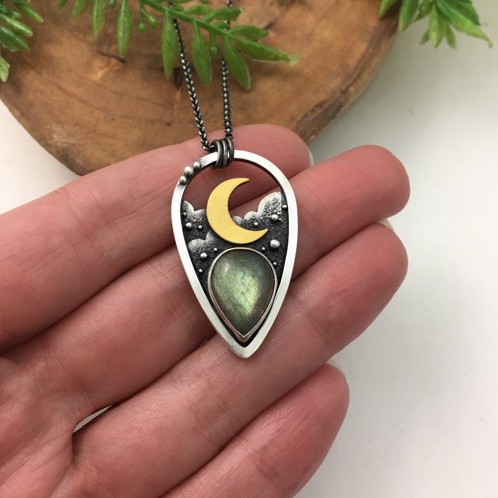Classic Necklace with Timeless Appeal