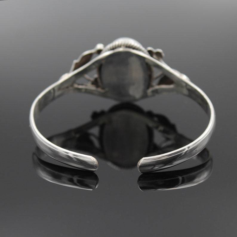 Stunning Bracelet for Daily Wear