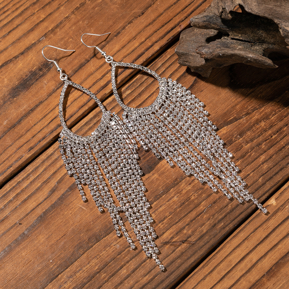 Charming Earring for Any Occasion