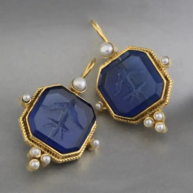 Charming Piece for Any Occasion