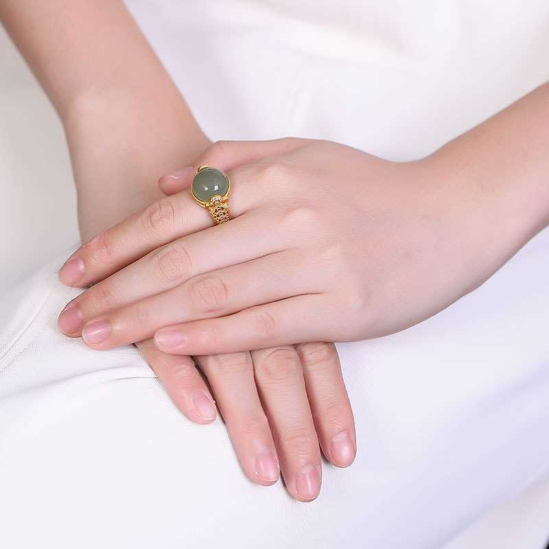 Charming Gold Ring for Any Occasion