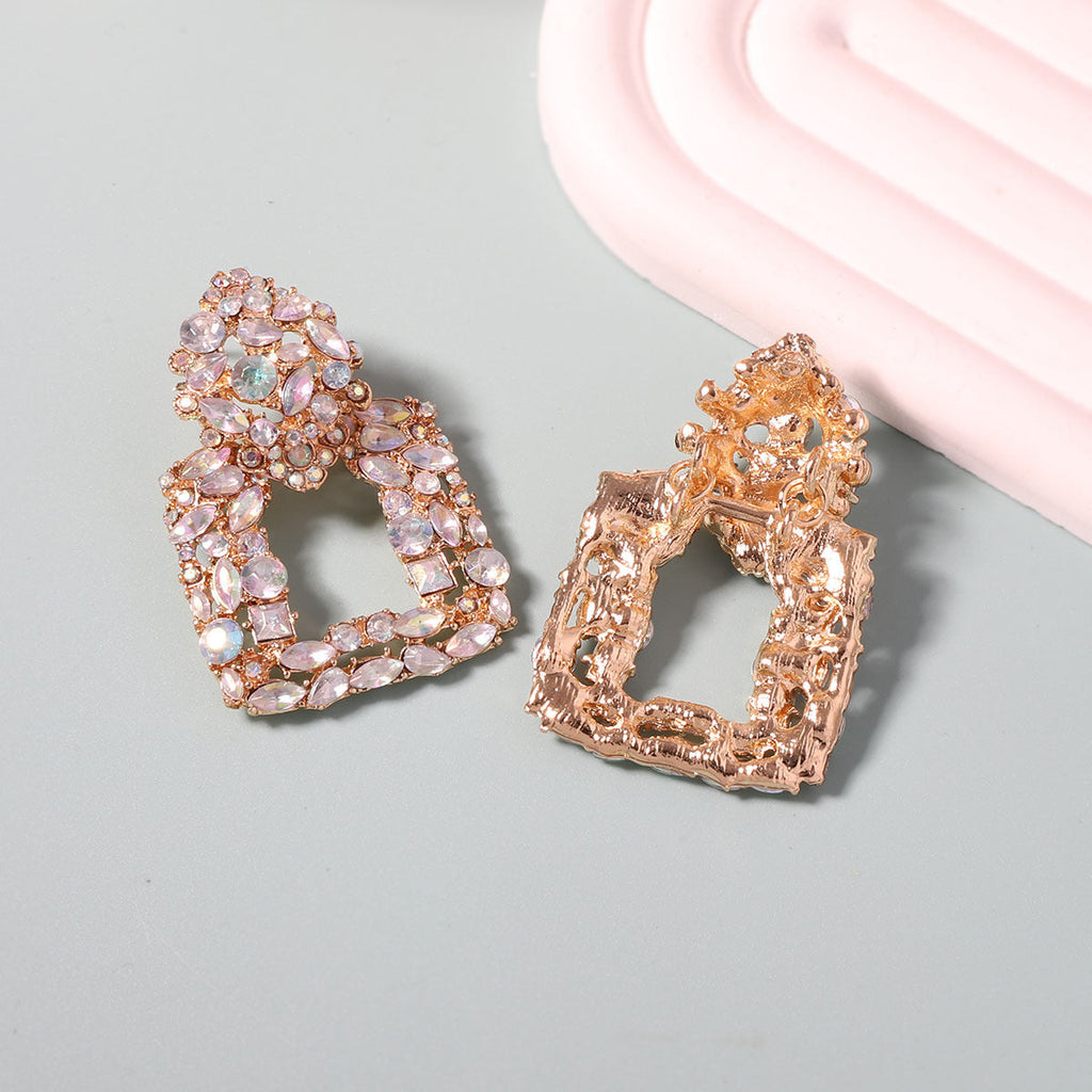 Charming Piece for Any Occasion