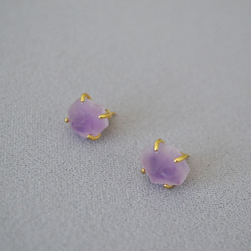 Romantic Gold Earring for Special Moments