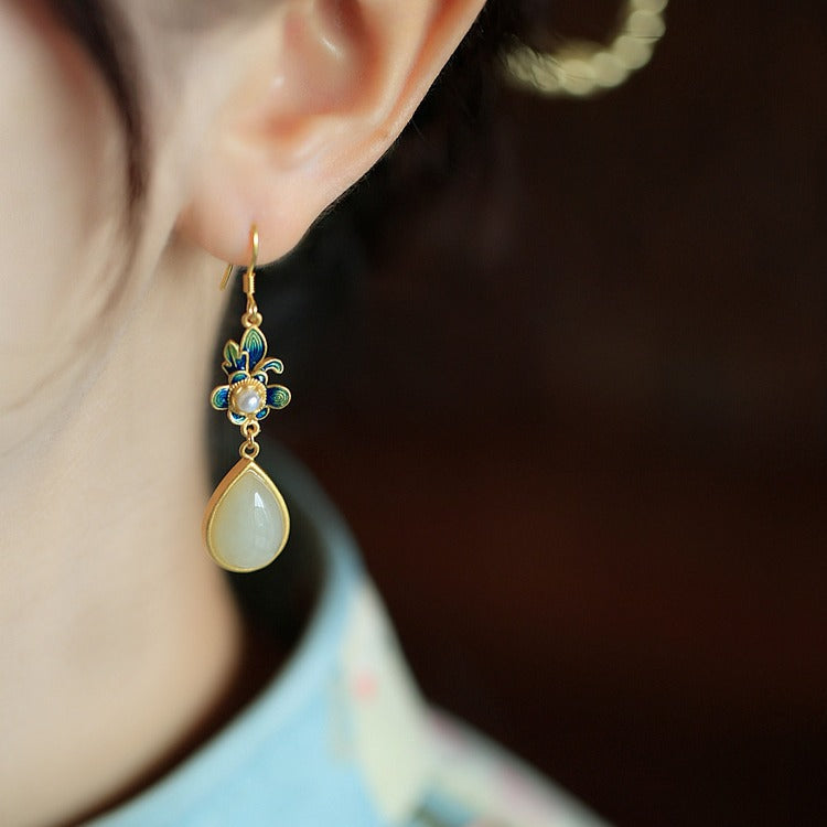 Classic Gold Set with Timeless Appeal