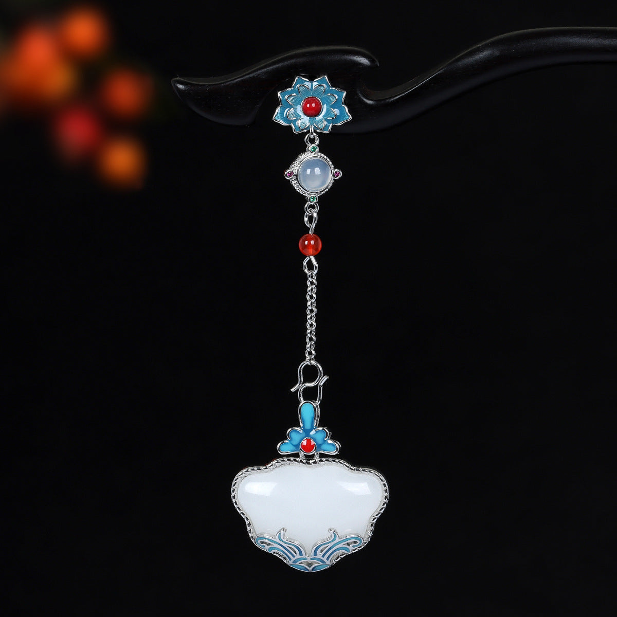 Romantic Silver Pendant for Special Moments