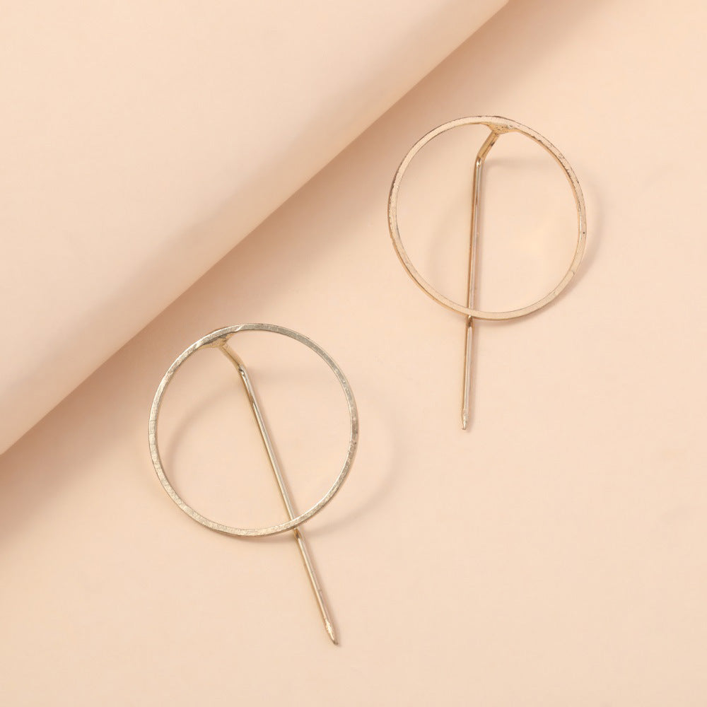 Charming Gold Piece for Any Occasion