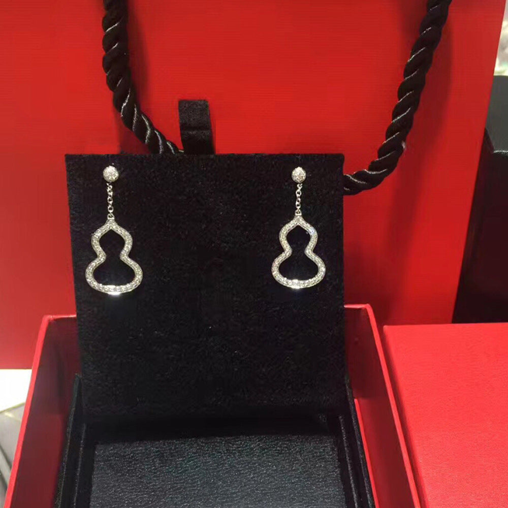 Classic Earring with Timeless Appeal
