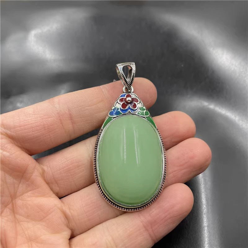 Charming Silver Necklace for Any Occasion