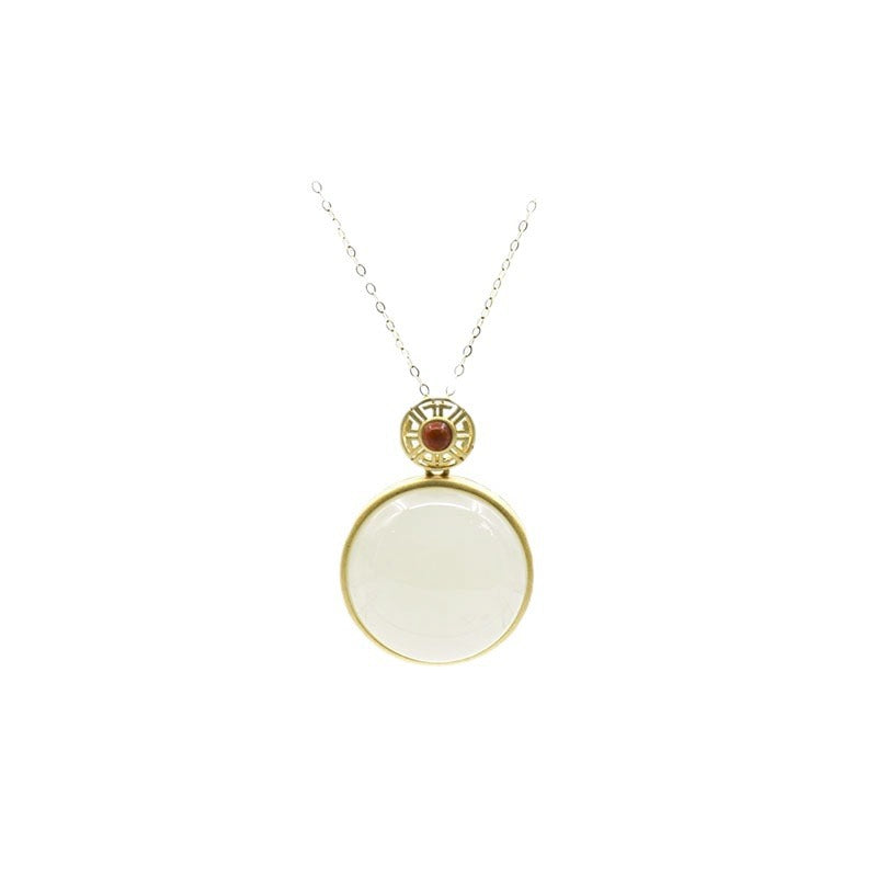 Classic Silver Necklace with Timeless Appeal