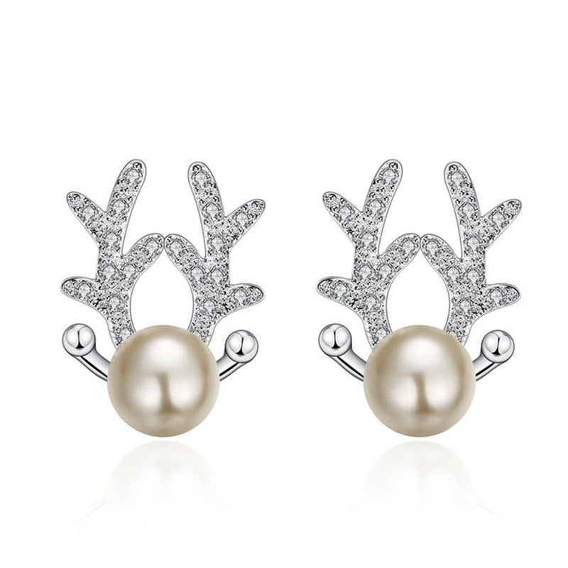Classic Pearl Earring with Timeless Appeal