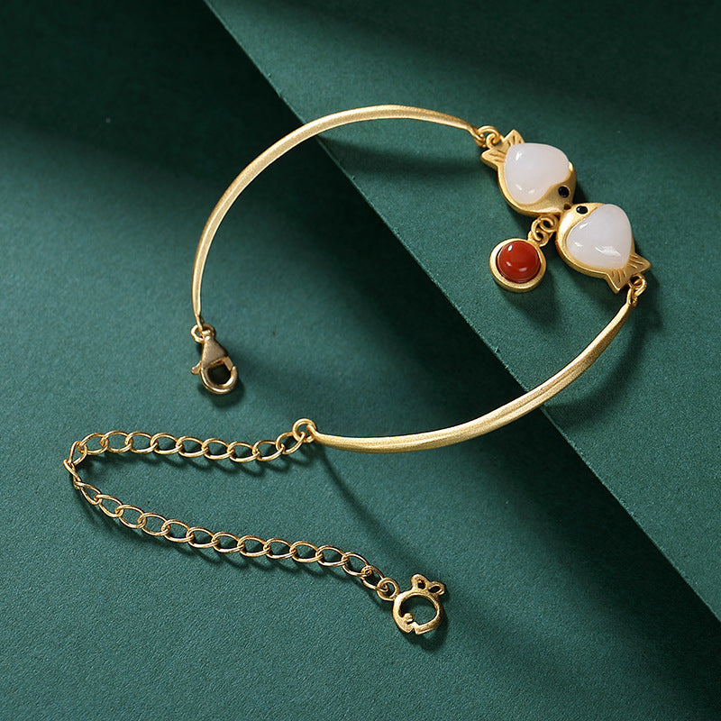 Romantic Gold Bracelet for Special Moments