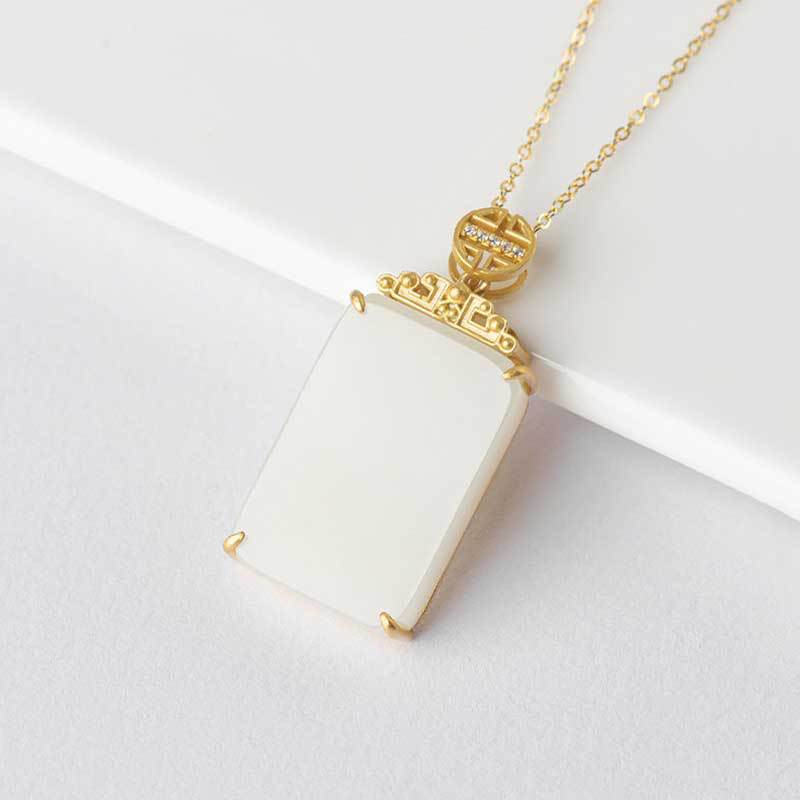 Beautiful Silver Necklace with Unique Style
