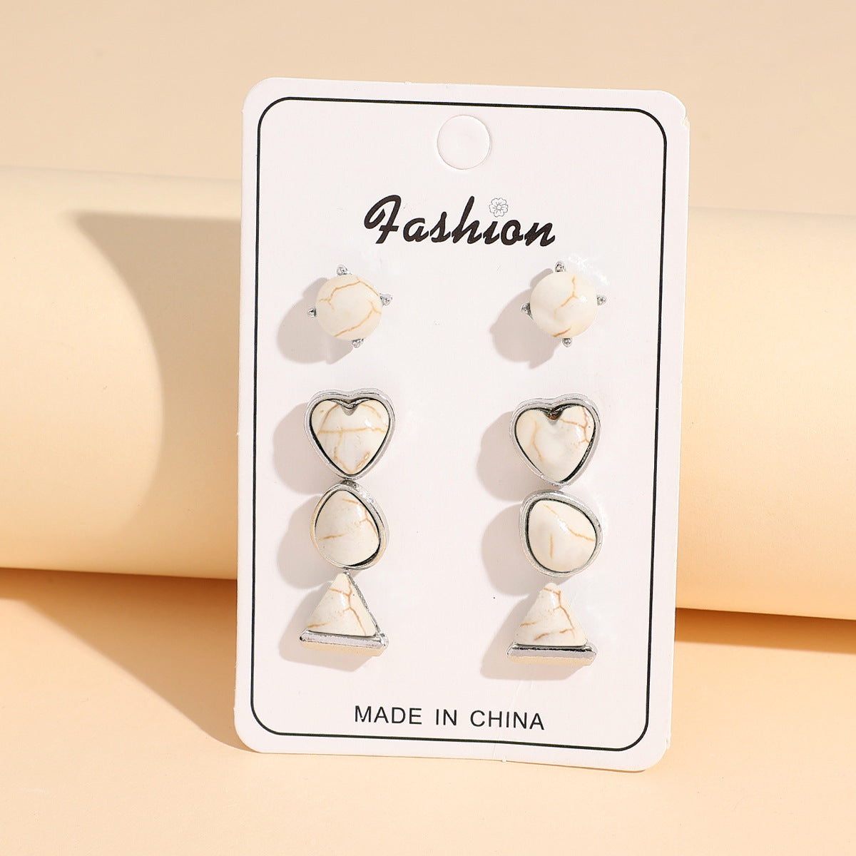 Charming Earring for Any Occasion
