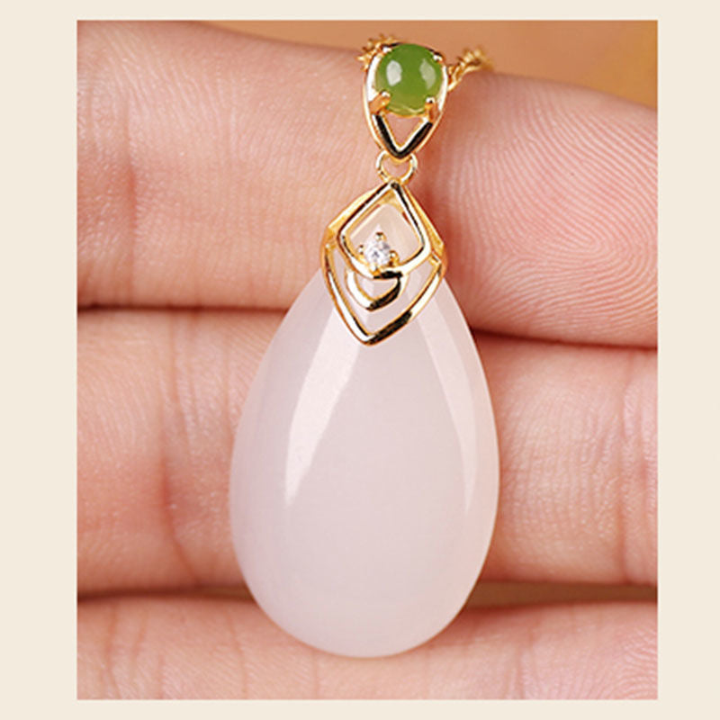 Charming Gold Necklace for Any Occasion