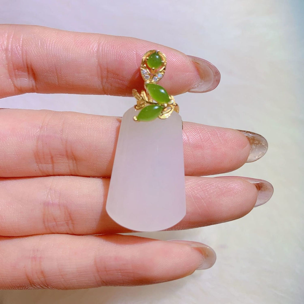 Stunning Silver Pendant for Daily Wear