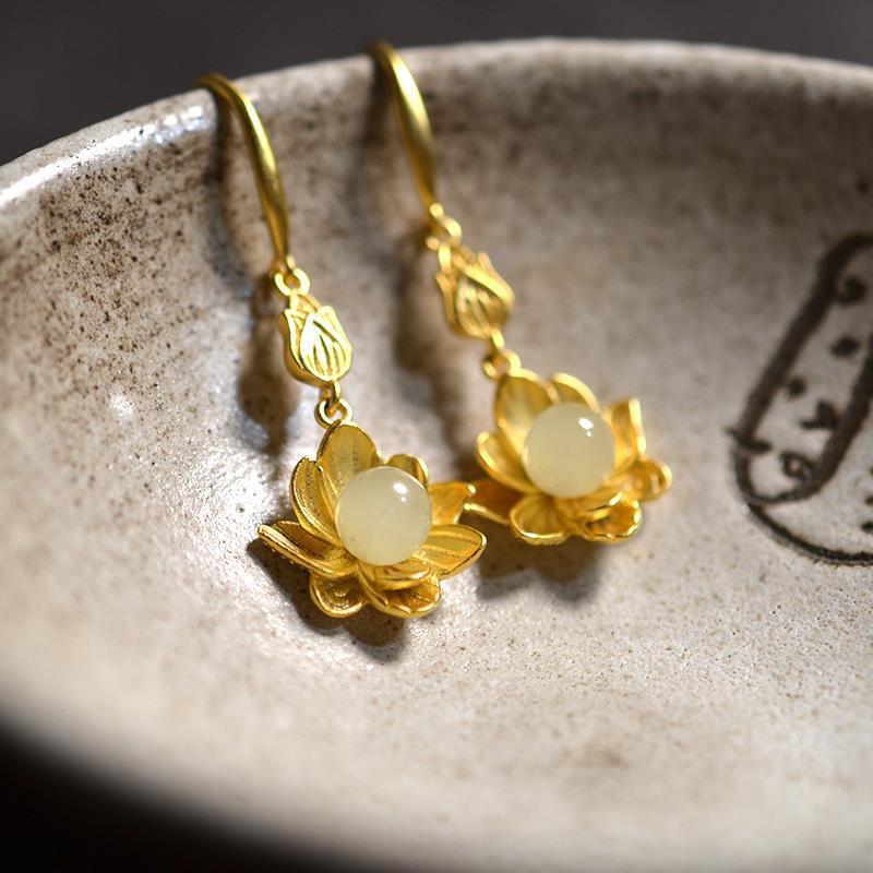 Stunning Gold Earring for Daily Wear