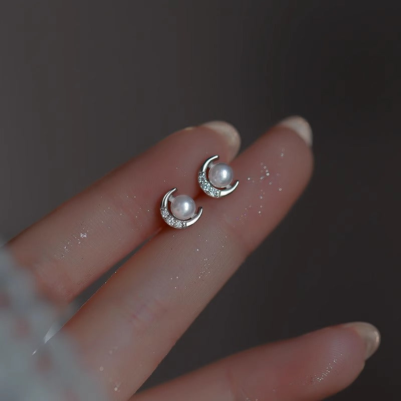 Stunning Pearl Earring for Daily Wear