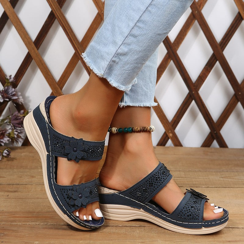 Chic Orthopedic Sandals with Unique Design