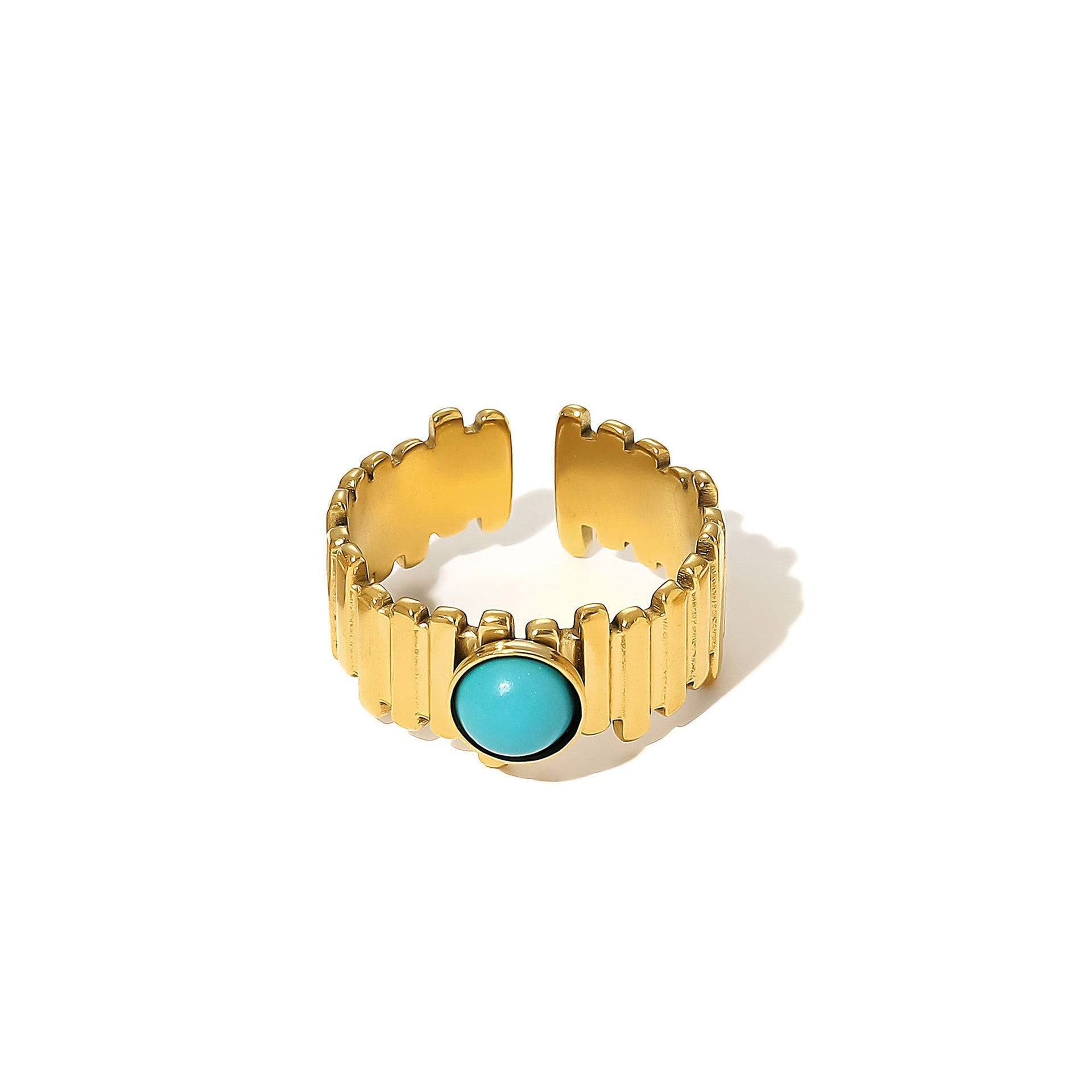 Classic Gold Bracelet with Timeless Appeal