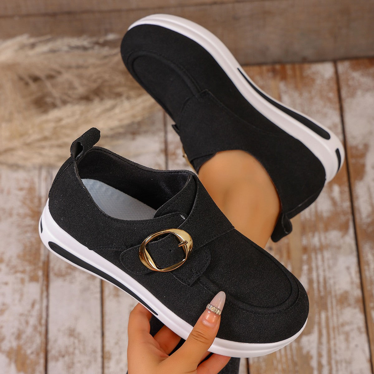 Graceful Orthopedic Shoes for Modern Look