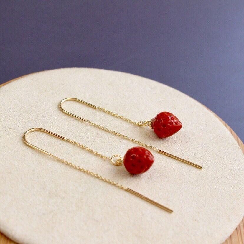 Romantic Gold Earring for Special Moments