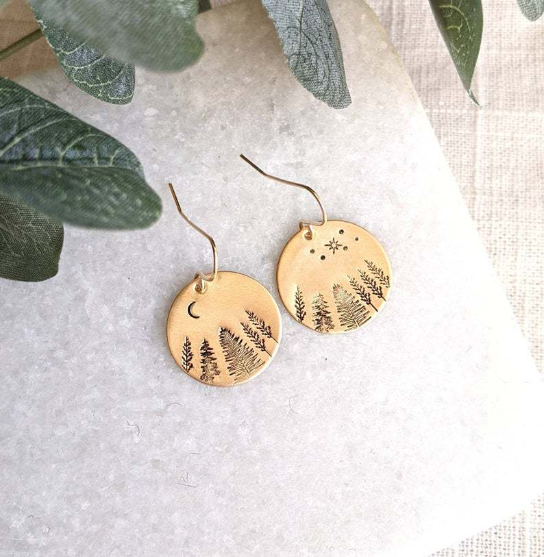 Romantic Gold Earring for Special Moments