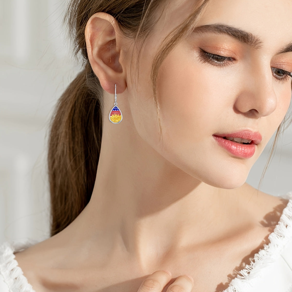 Charming Earring for Any Occasion