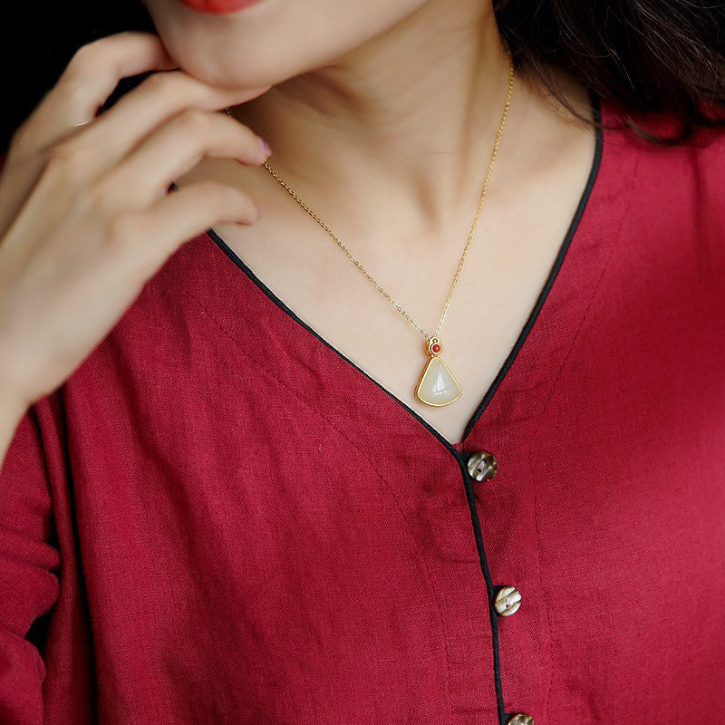 Charming Gold Necklace for Any Occasion