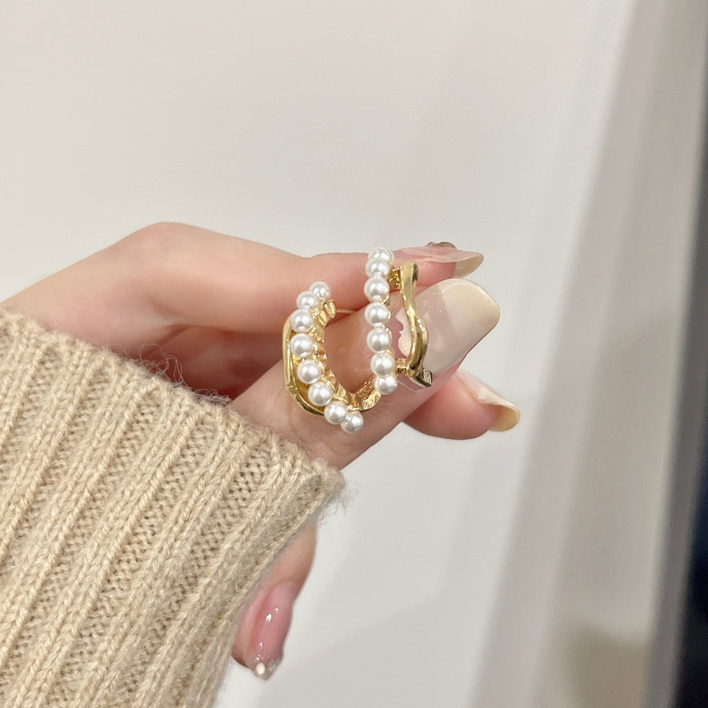 Charming Pearl Earring for Any Occasion