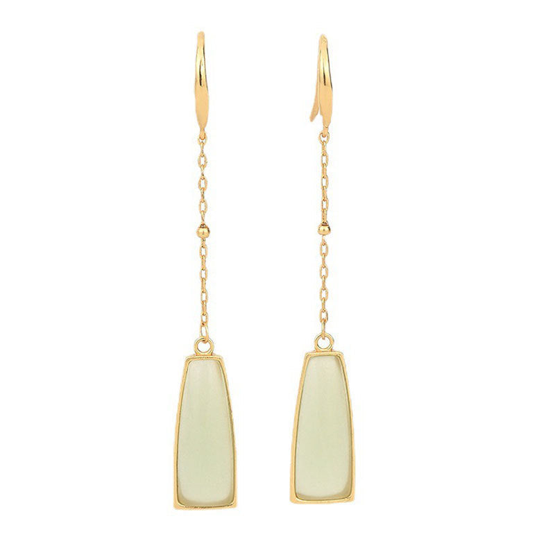 Elegant Gold Earring for Every Occasion
