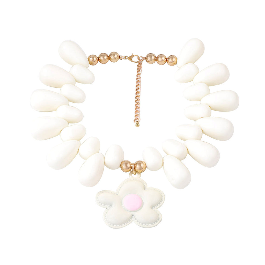 Charming Piece for Any Occasion