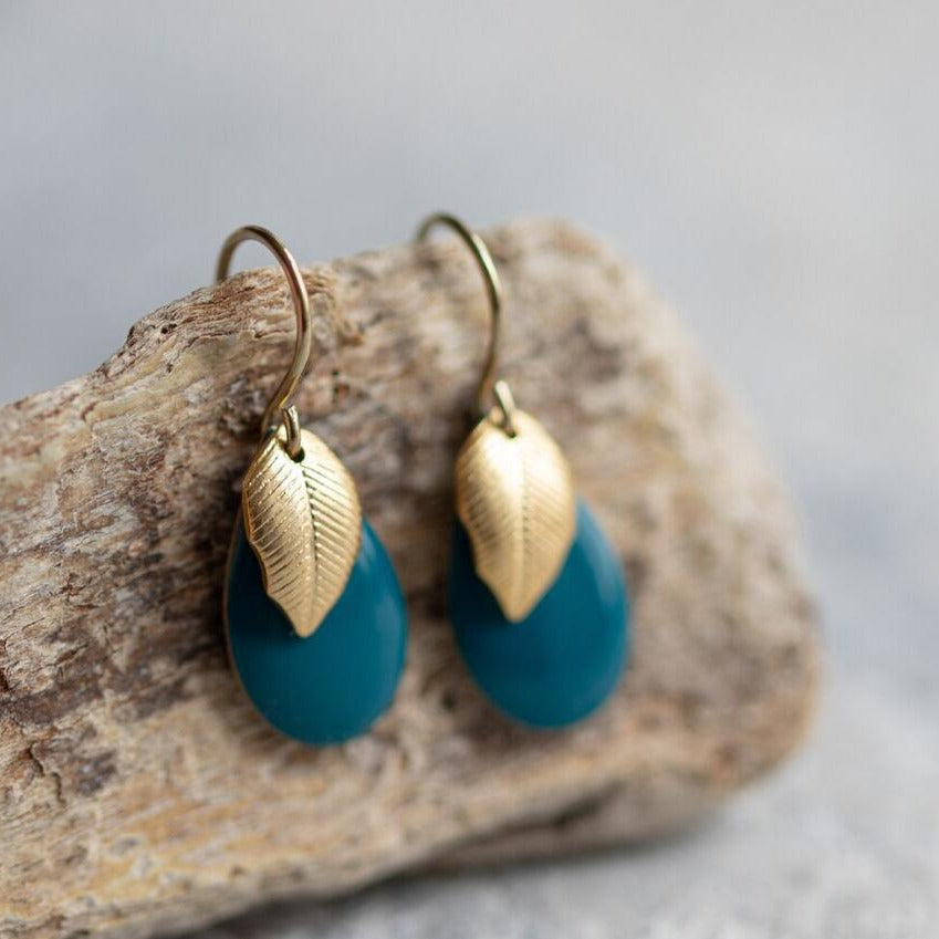 Romantic Gold Earring for Special Moments