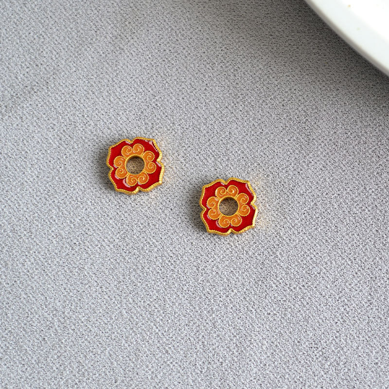 Beautiful Gold Earring with Unique Style