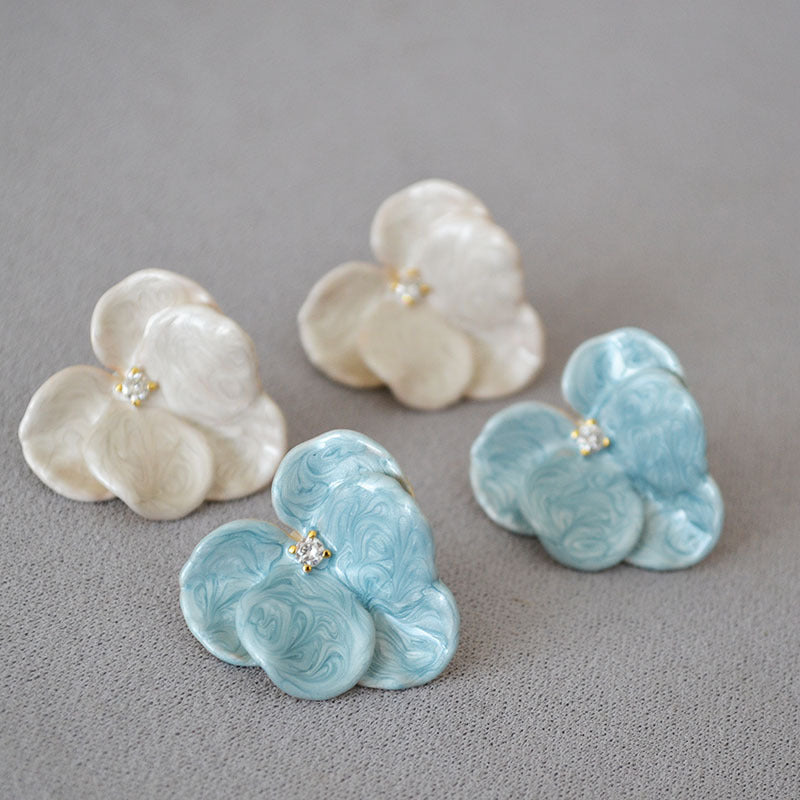 Classic Earring with Timeless Appeal