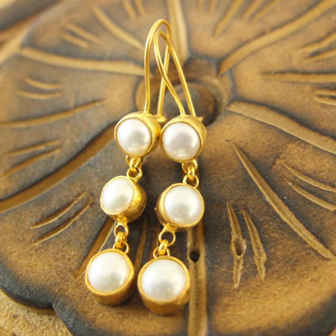 Stunning Pearl Earring for Daily Wear