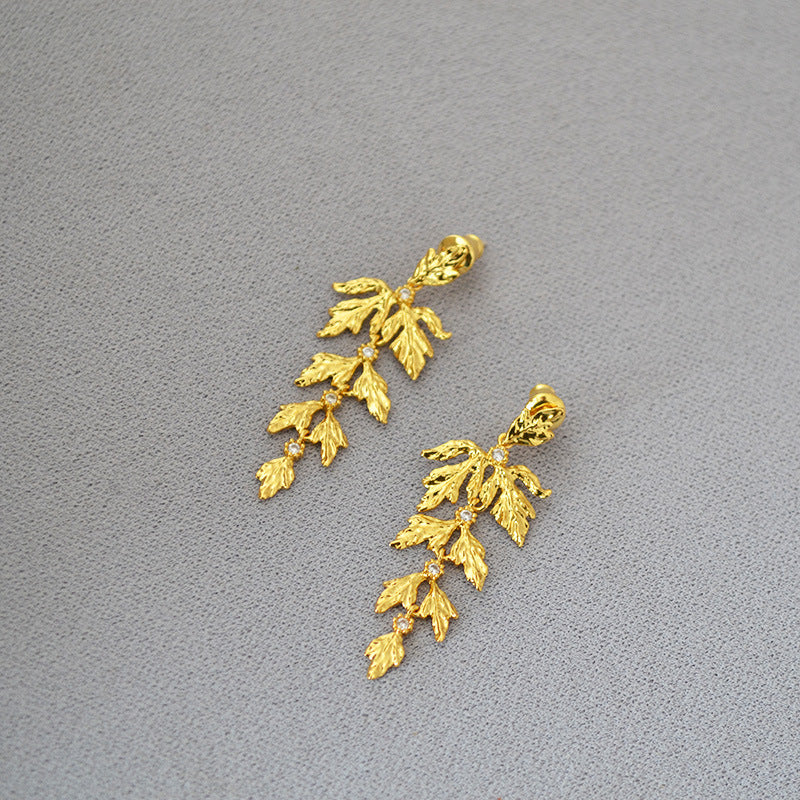 Stunning Gold Earring for Daily Wear